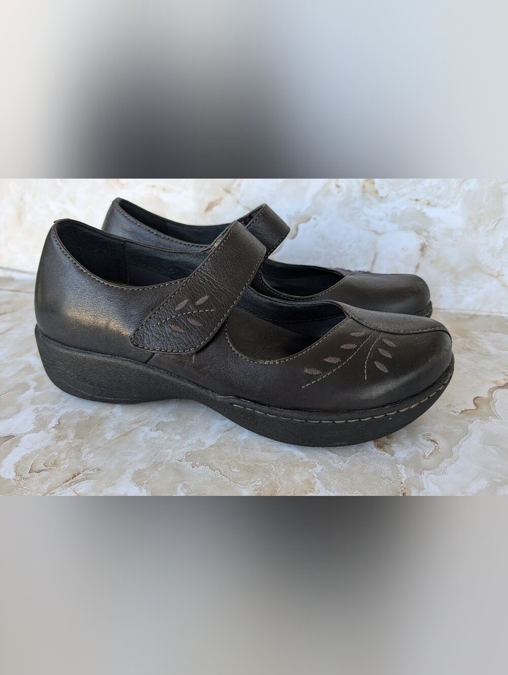Dansko Annie Embroidered Black Leather Mary Jane Shoe Sz 38